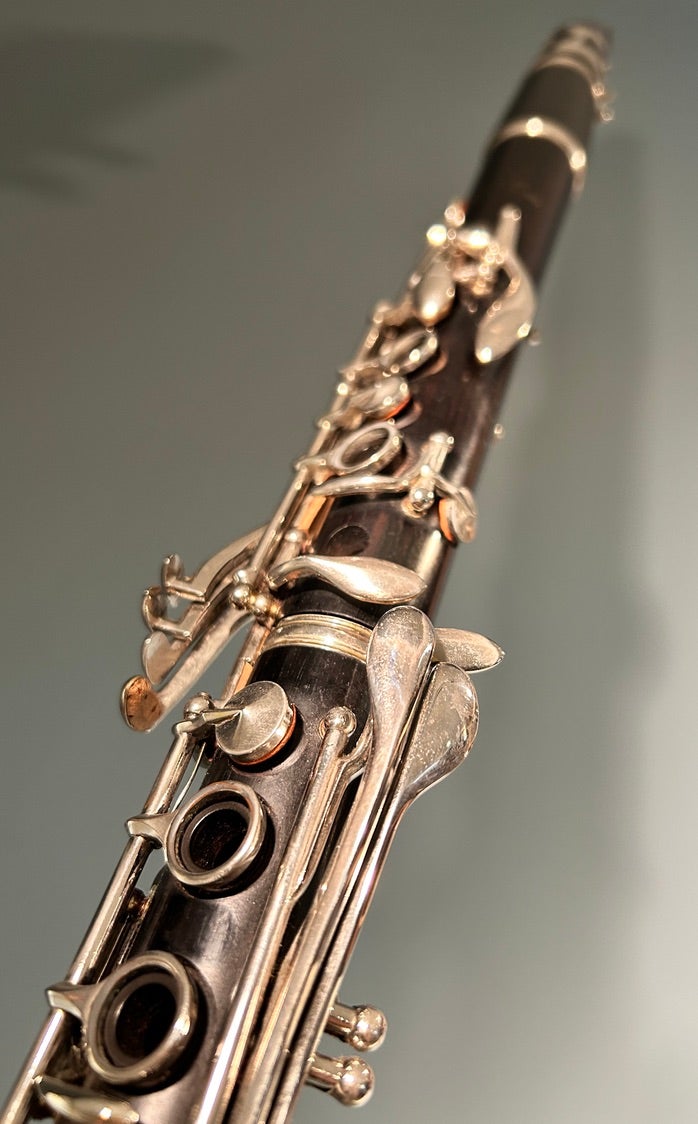 Boosey and Hawkes 77 vintage clarinet. pre-owned. | Dots Music