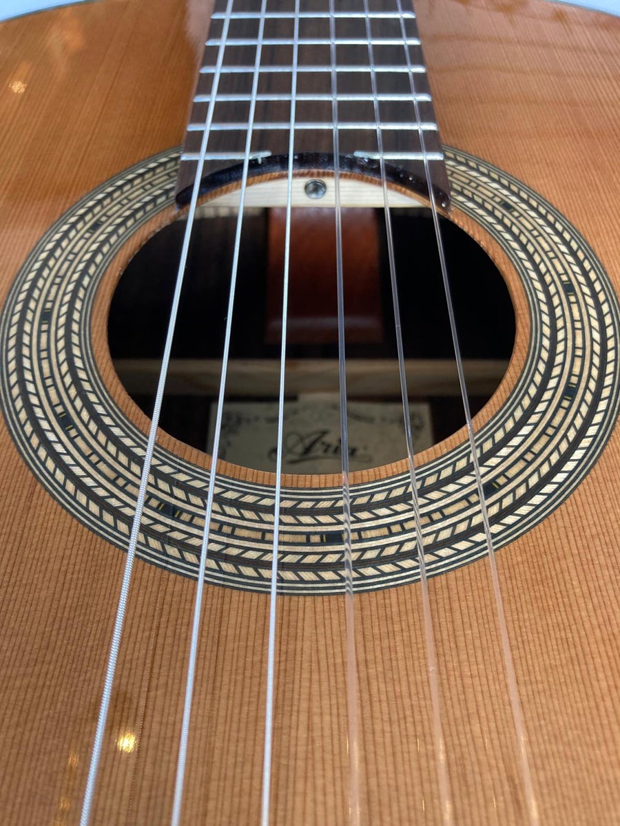 Alhambra 2c classical guitar cheap